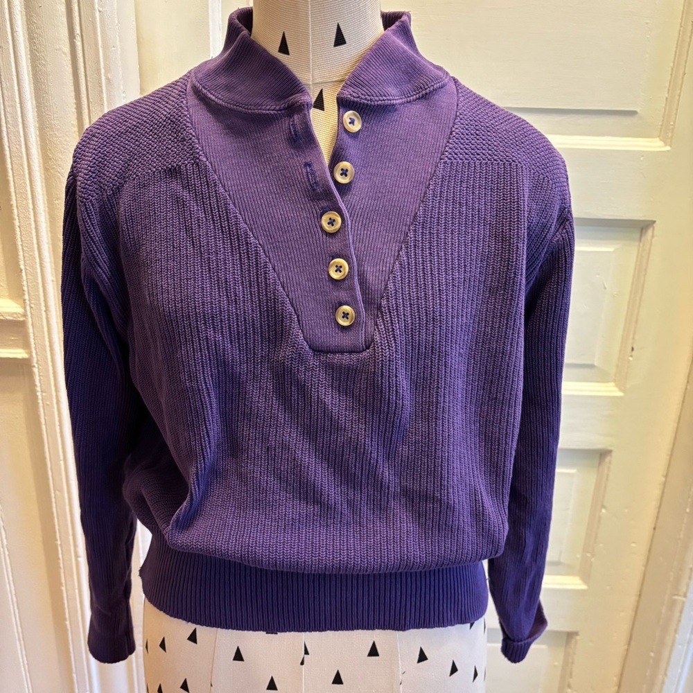Vintage 90s LL Bean 
Freeport, Maine
Made in USA 🇺🇸 
3/4 Button Up sweater